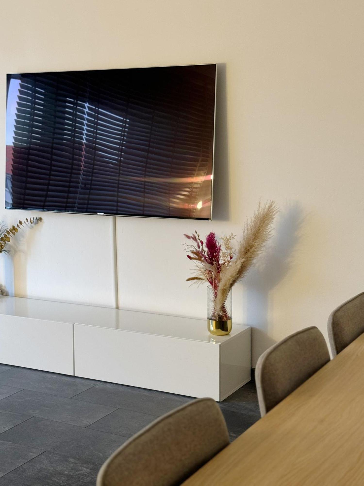 90M2 I Central I Netflix I Wifi I Free Parking I Lia Apartments ฮันโนเวอร์ ภายนอก รูปภาพ
