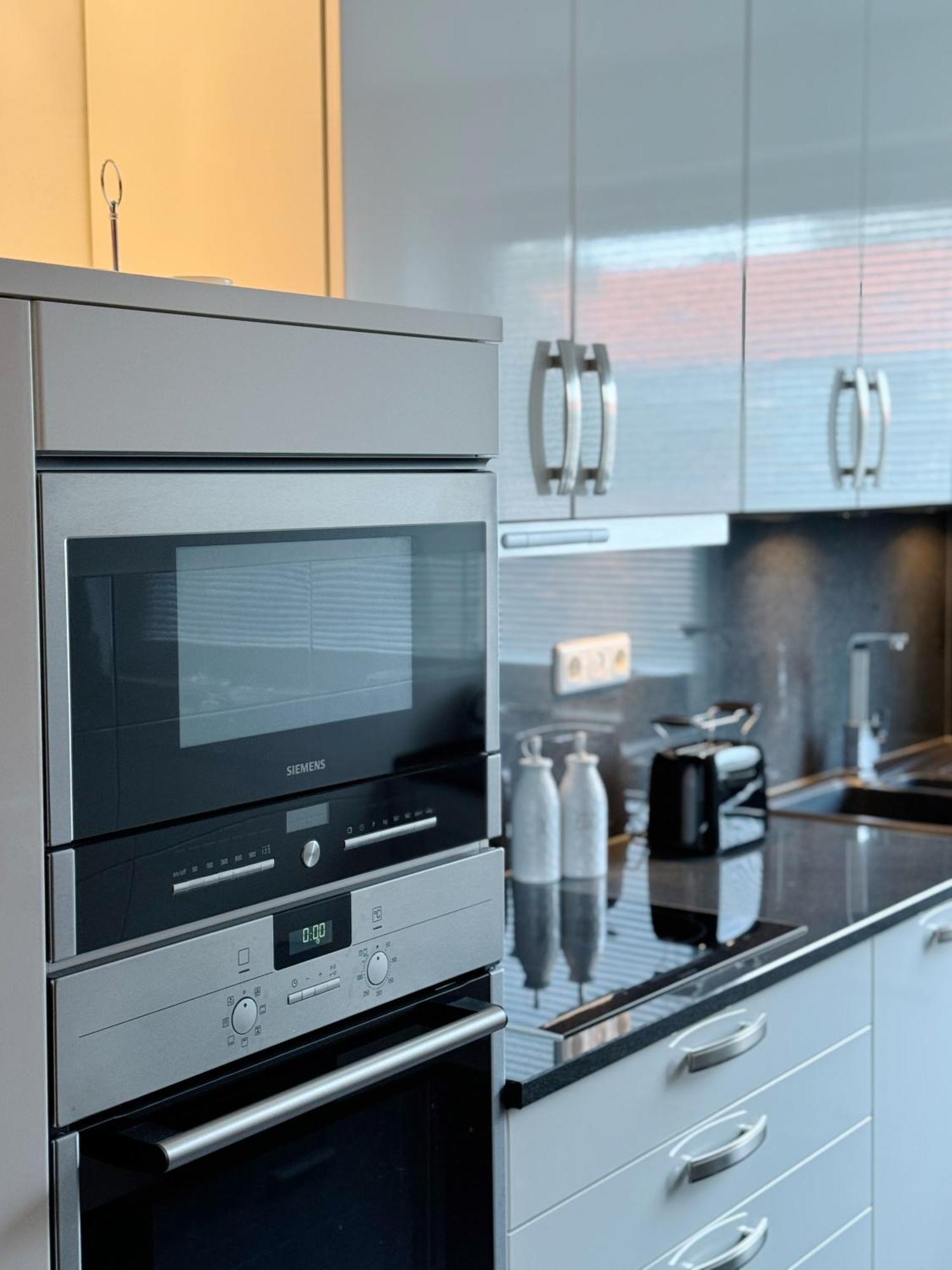 90M2 I Central I Netflix I Wifi I Free Parking I Lia Apartments ฮันโนเวอร์ ภายนอก รูปภาพ