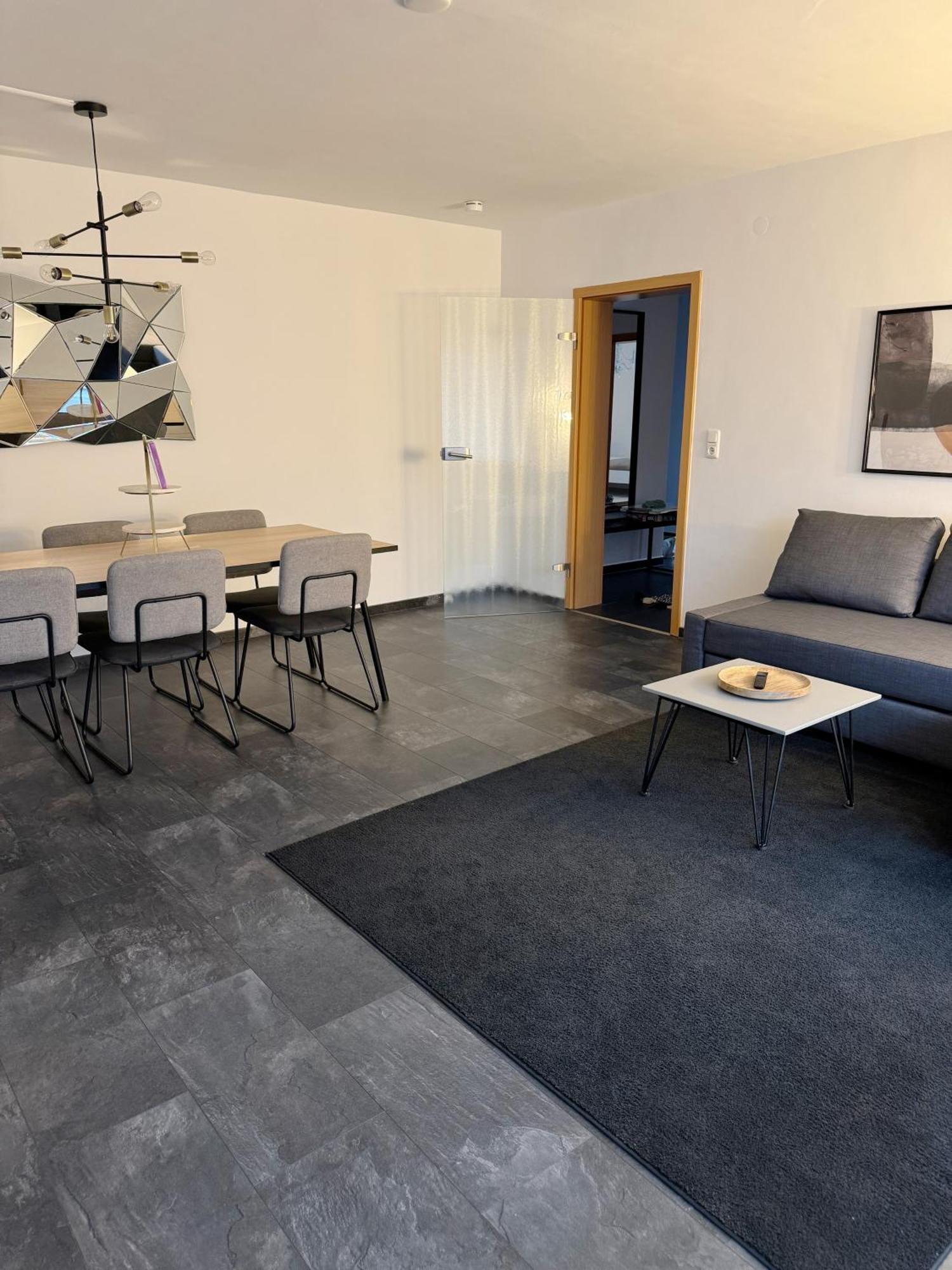 90M2 I Central I Netflix I Wifi I Free Parking I Lia Apartments ฮันโนเวอร์ ภายนอก รูปภาพ