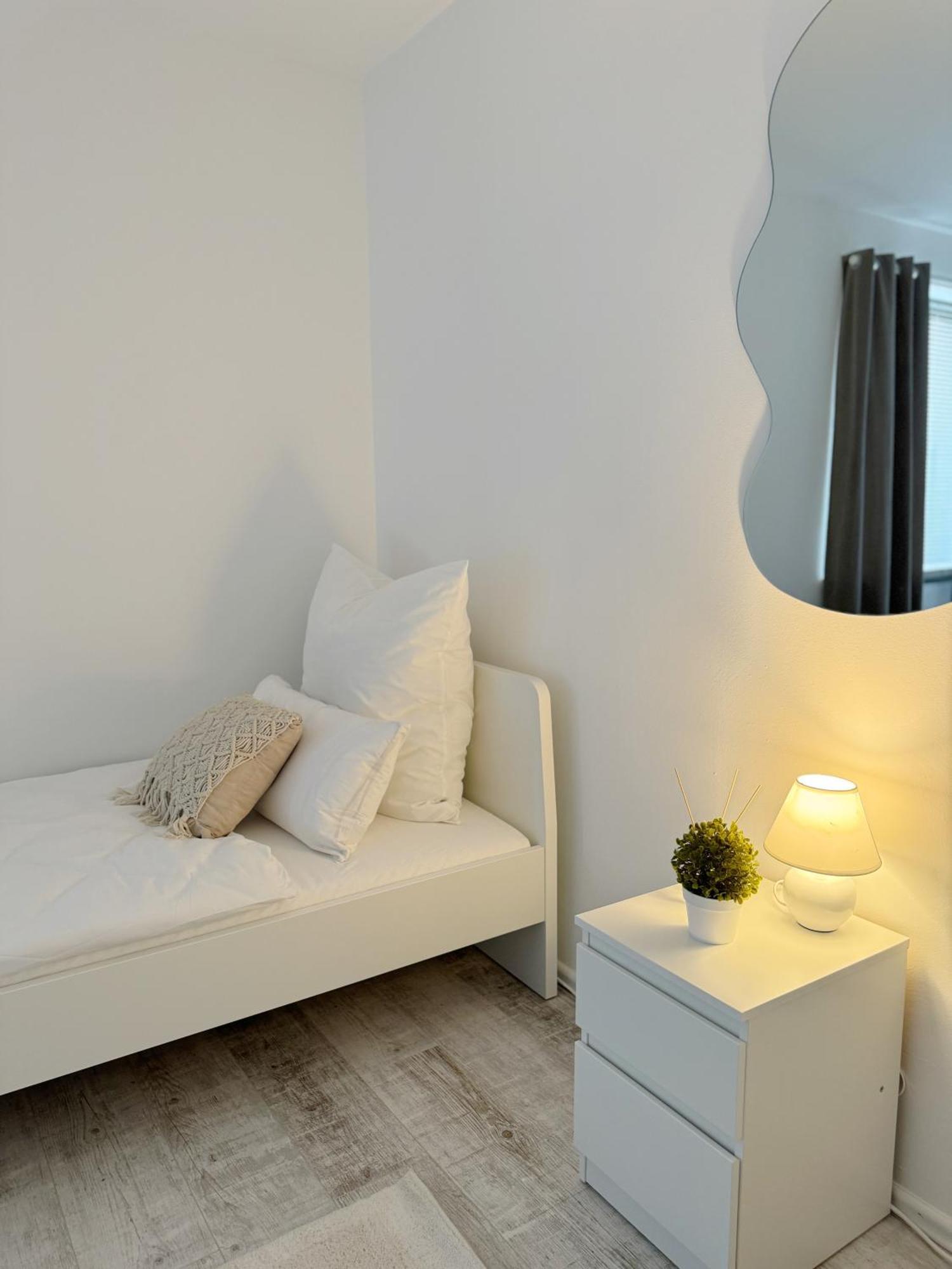 90M2 I Central I Netflix I Wifi I Free Parking I Lia Apartments ฮันโนเวอร์ ภายนอก รูปภาพ